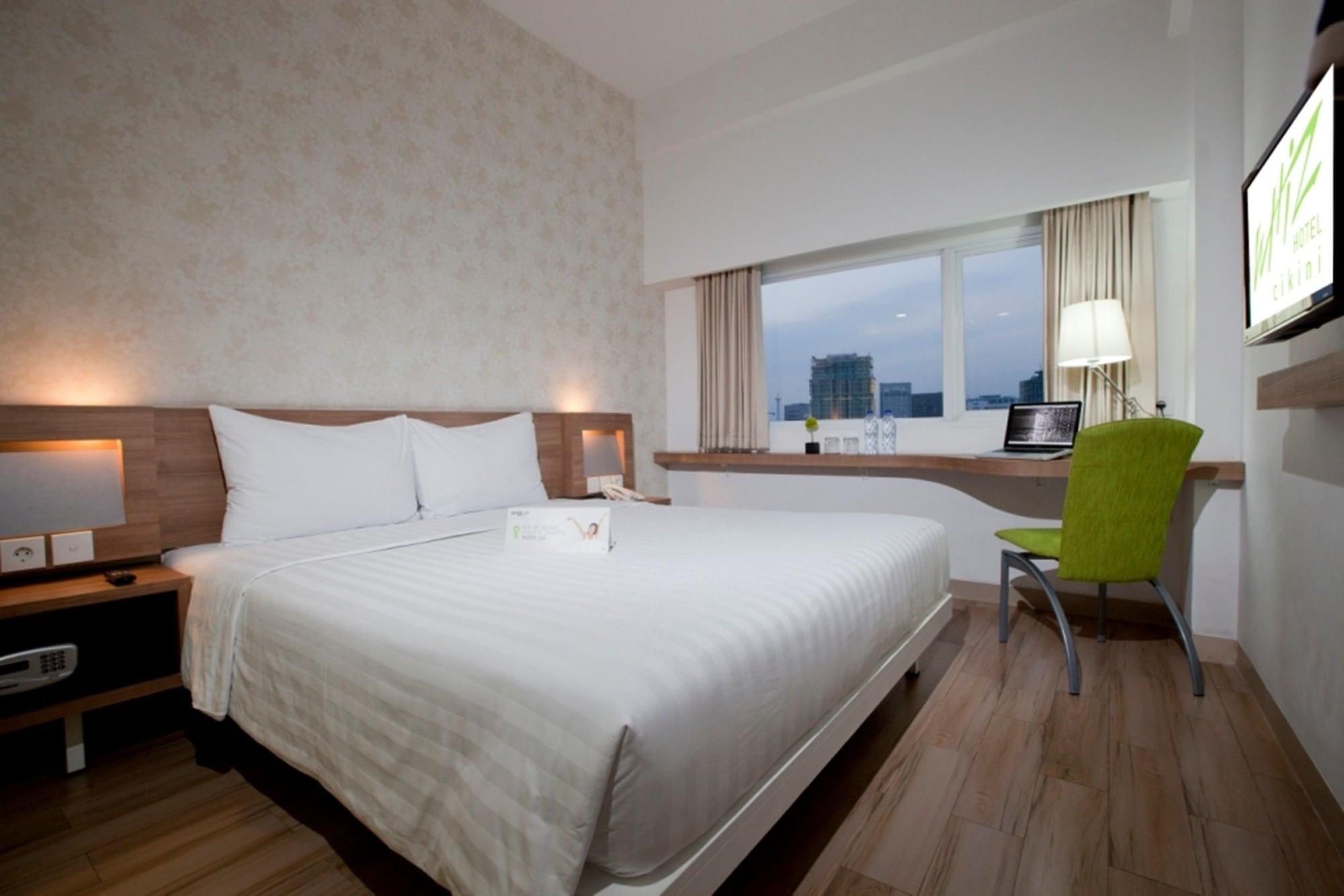 Whiz Hotel Cikini Джакарта Екстериор снимка