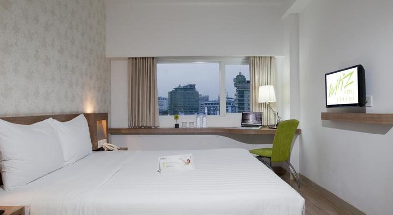 Whiz Hotel Cikini Джакарта Екстериор снимка