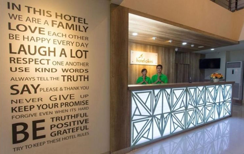 Whiz Hotel Cikini Джакарта Екстериор снимка